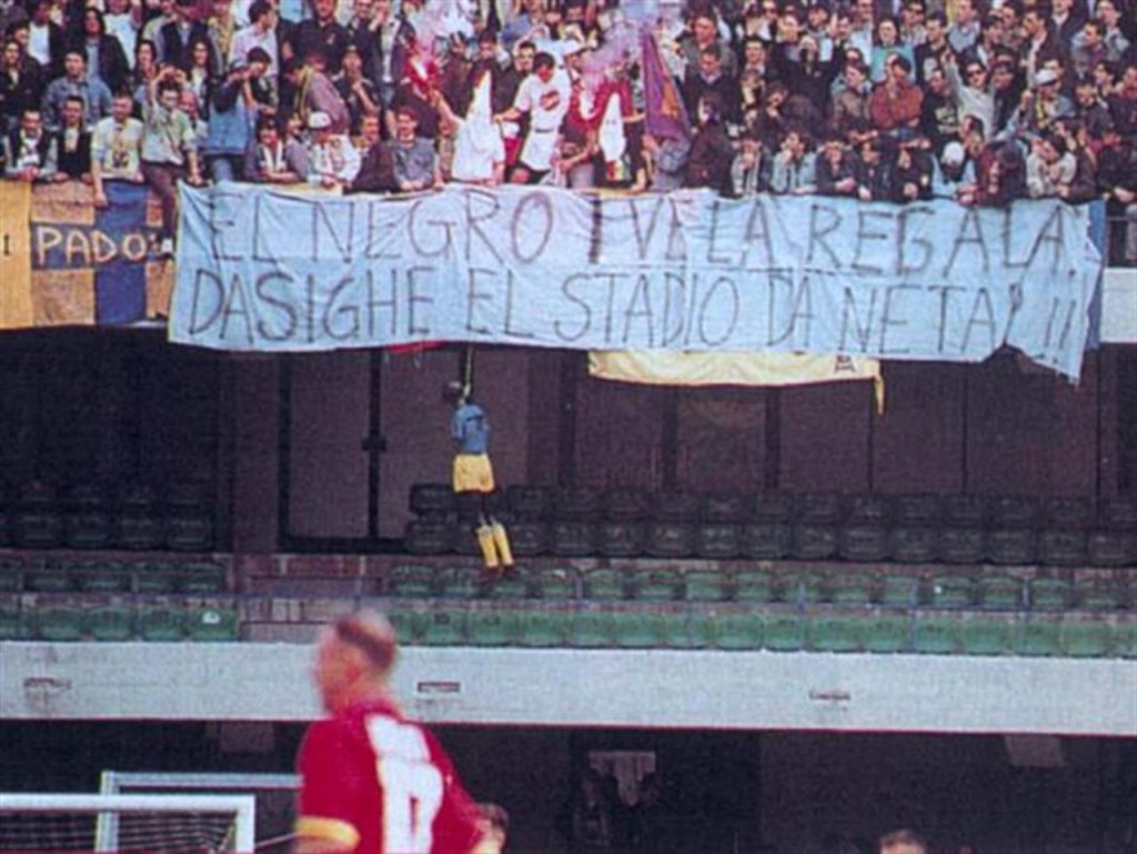 Razzismo, manichino Ferrier impiccato allo stadio Bentegodi di Verona